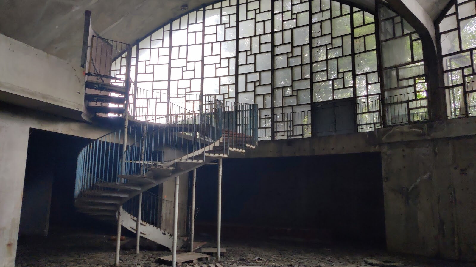 Vue depuis l interieur de la Chaufferie
